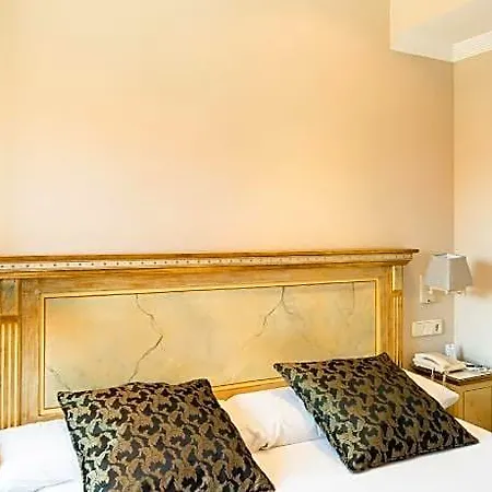 Hotel Soho Boutique 4*